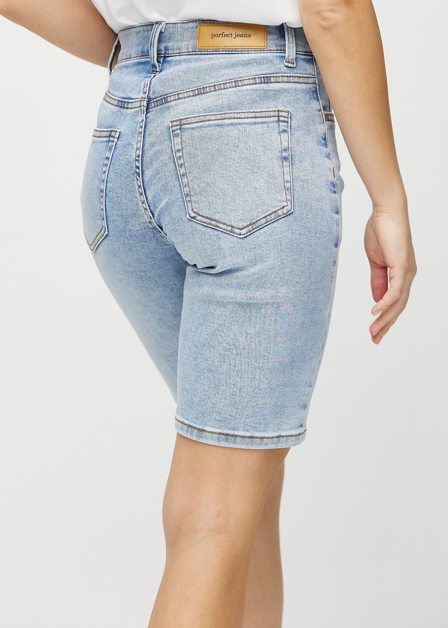 Perfect Shorts - Middle - Regular - Waves™