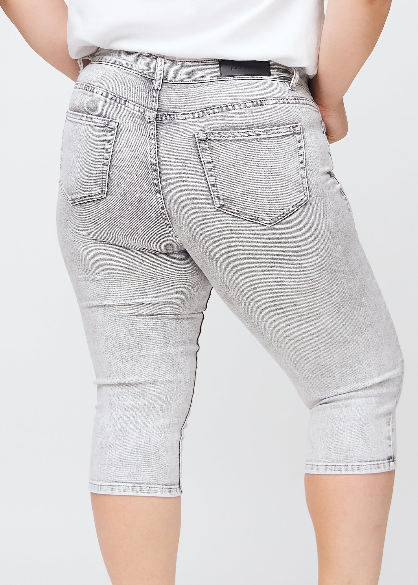 Perfect Capris - Skinny - Ashes™