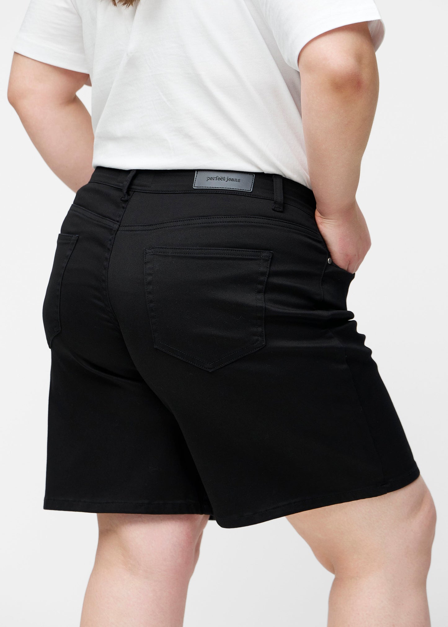 Perfect Shorts - Middle - Loose - Ravens™