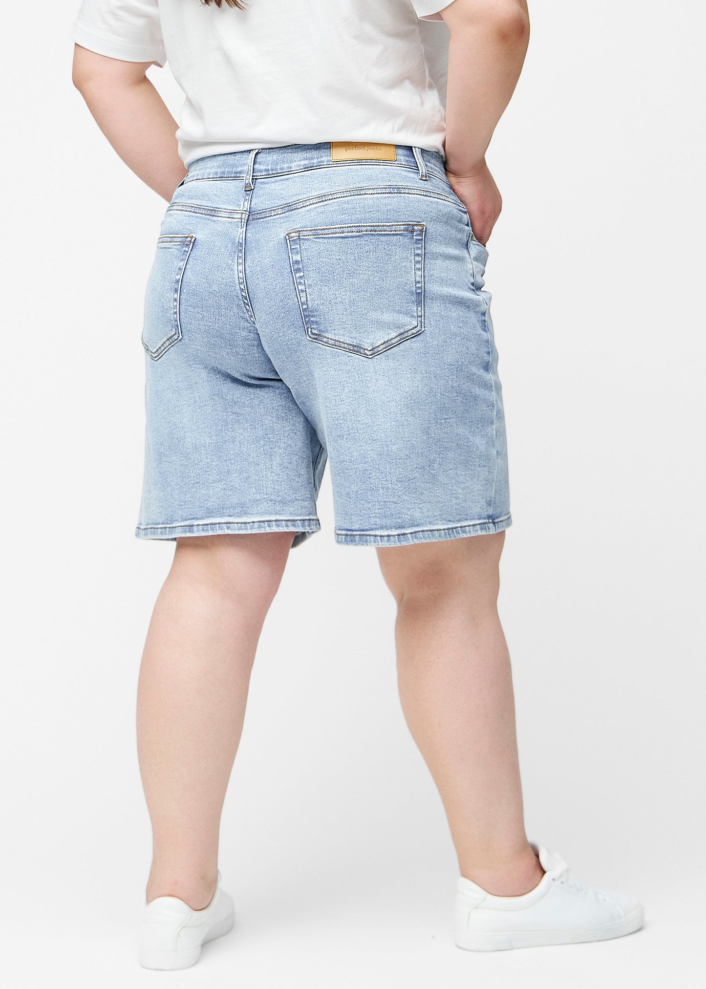 Perfect Shorts - Middle - Loose - Waves™