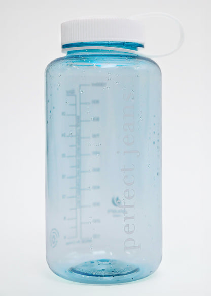 Perfect Water Bottle - Arctic Marguerites™